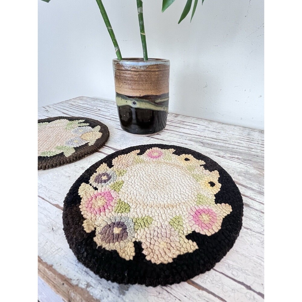 Antique Hand Hooked Rug Table Mats (Set Of 2) Crochet Wall Hanging Trivets 6” - Picture 5 of 9